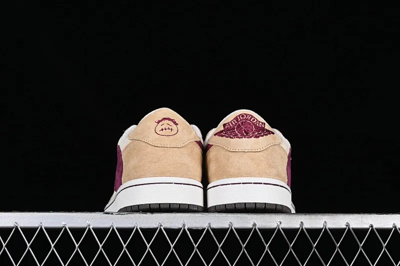 All Categories Air Jordan Jordan Series Basketball Shoes Air Jordan 1 Low Travis Scott x Air Jordan 1 Low OG AJ1 Joe 1 Reversed Overhook Joint Style Casual Sports Basketball Shoes DM7866-811